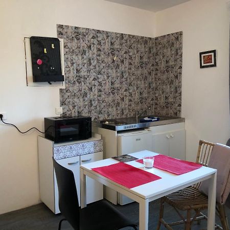 Studio 20 Min De La Mer Ideal Pour Les Deplacements Professionnels Plouaret ภายนอก รูปภาพ